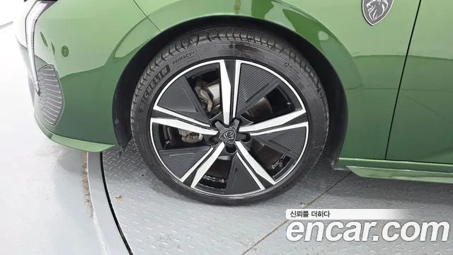 Peugeot 308 — Фото автомобиля 3