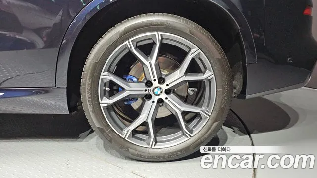 BMW X5 xDrive 40i M Sport — Фото автомобиля 18