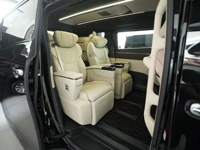 Toyota Alphard — Фото автомобиля 7