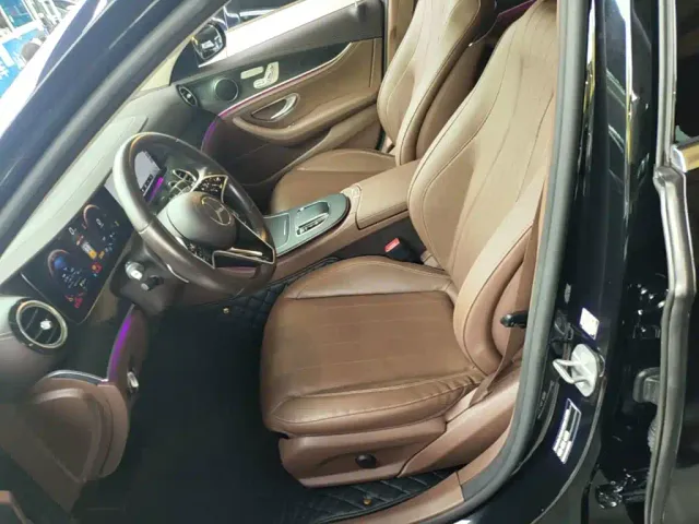 Mercedes-Benz E-Class — Фото автомобиля 14