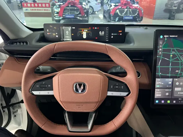 Changan Eado — Фото автомобиля 6