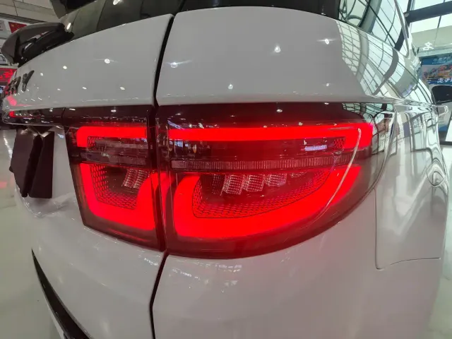 Land Rover Discovery Sport — Фото автомобиля 29