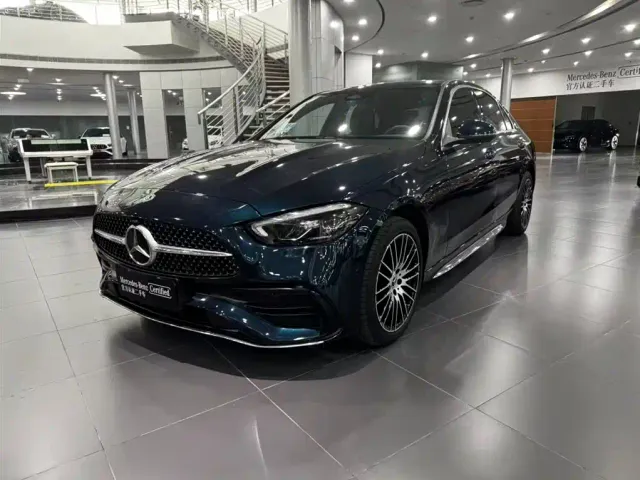 Фотография автомобиля — Mercedes-Benz C-Class