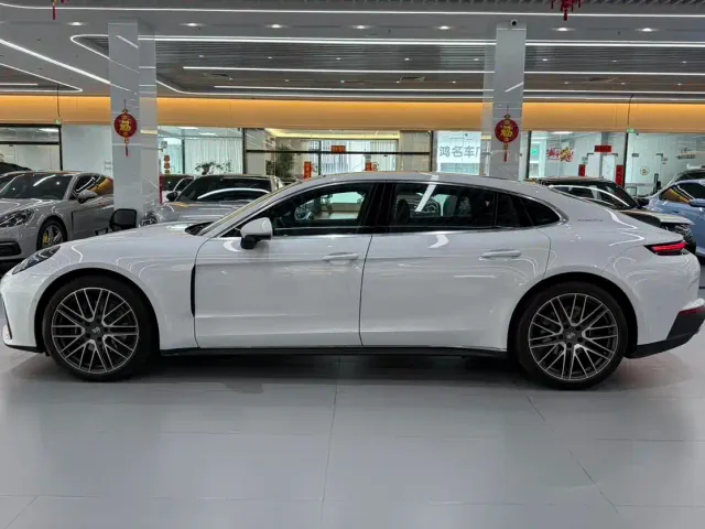 Porsche Panamera — Фото автомобиля 7