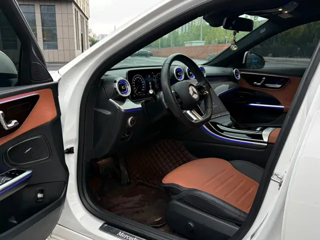 Mercedes-Benz C-Class — Фото автомобиля 4