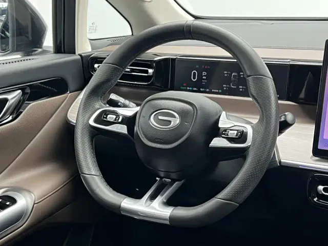 GAC Trumpchi E8 — Фото автомобиля 21