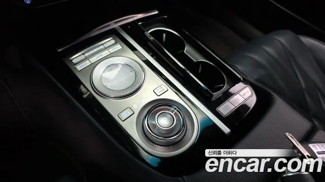 Genesis G80 Бензин 2.5 турбо AWD — Фото автомобиля 3