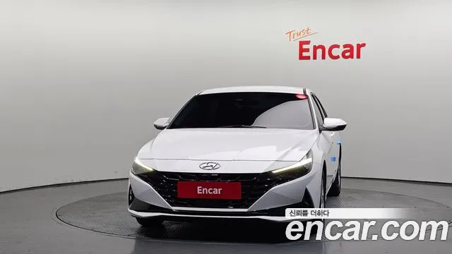 Hyundai AVANTE — Фото автомобиля 3