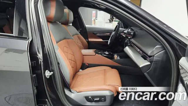 BMW 5-Series 5 серия (G60) 530i xDrive M Sport Pro Special Edition — Фото автомобиля 25