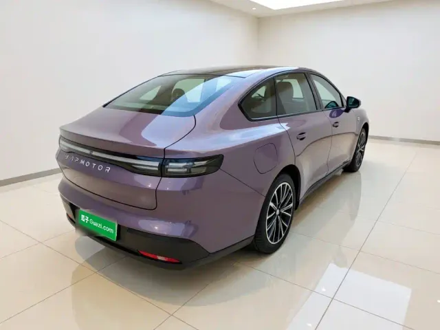 Leapmotor B01 — Фото автомобиля 6