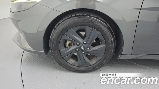 Hyundai Avante CN7 — Фото автомобиля 5