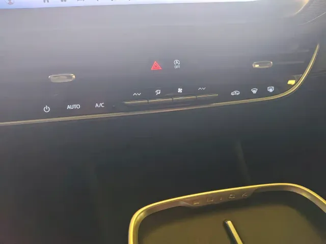 Buick LaCrosse — Фото автомобиля 11