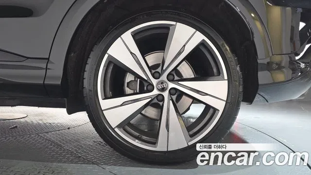 Audi Q5 45 TFSI quattro S Line — Фото автомобиля 20