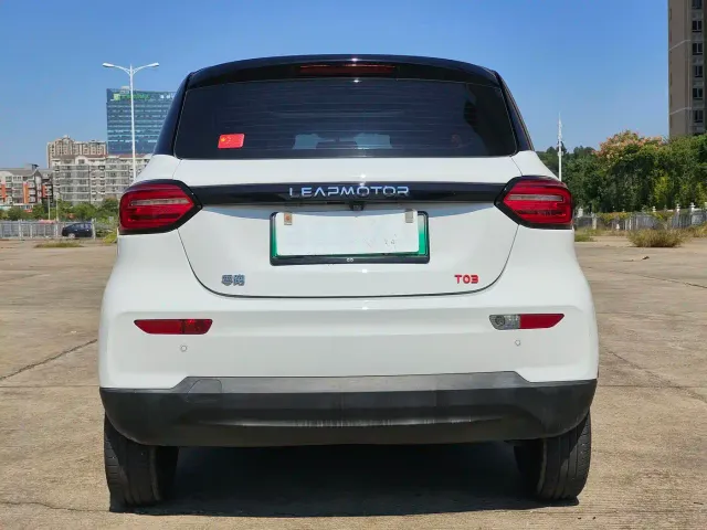 Leapmotor T03 — Фото автомобиля 5