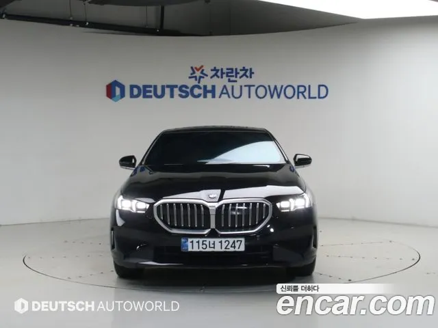 BMW 5 Series G60 — Фото автомобиля 3
