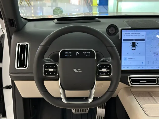 Li Auto L6 — Фото автомобиля 16
