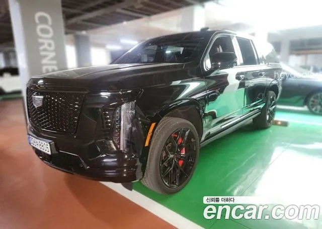 Cadillac Escalade — Фото автомобиля 2