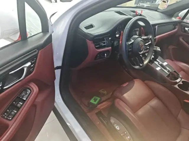 Porsche Macan — Фото автомобиля 15
