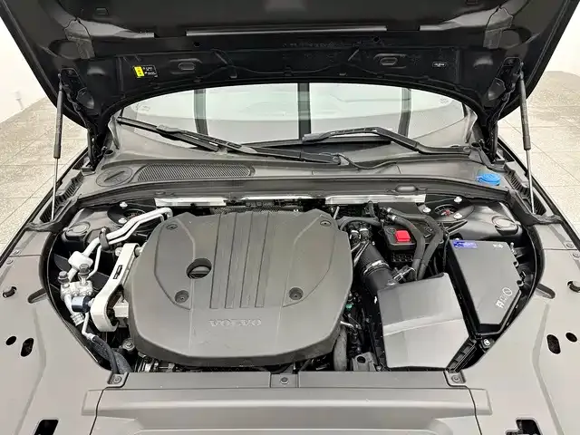 Volvo S90 — Фото автомобиля 17