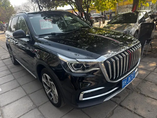 Hongqi HS7 — Фото автомобиля 3