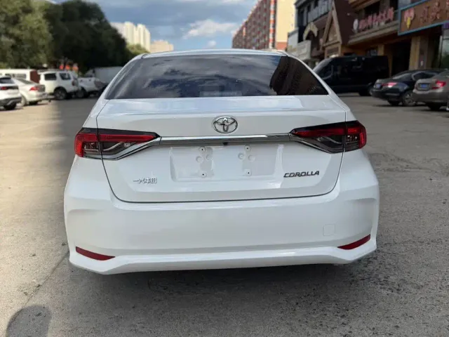 Toyota Corolla — Фото автомобиля 5