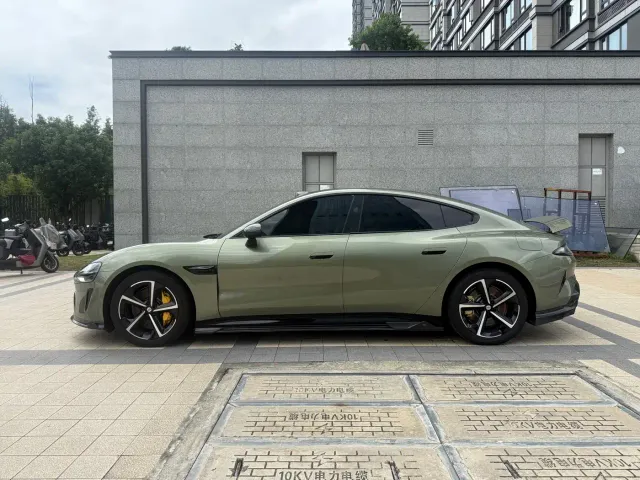 Xiaomi SU7 — Фото автомобиля 13