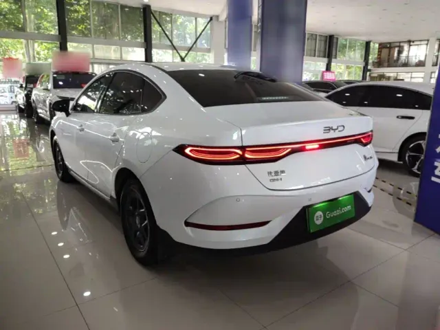 BYD Qin PLUS — Фото автомобиля 4