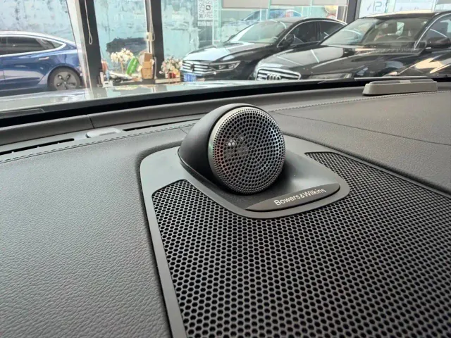 Volvo XC60 — Фото автомобиля 17