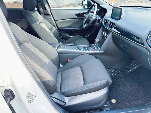 Mazda CX-4 — Фото автомобиля 10