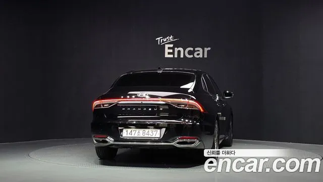 Hyundai Grandeur New — Фото автомобиля 4