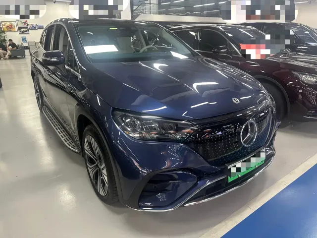 Mercedes-Benz EQE SUV — Фото автомобиля 3