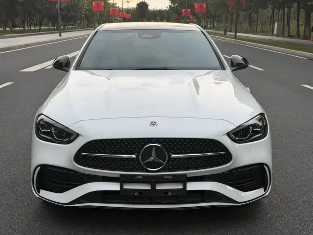 Mercedes-Benz C-Class — Фото автомобиля 2