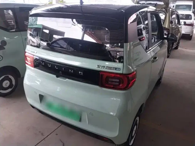 Wuling Hongguang Mini EV — Фото автомобиля 6