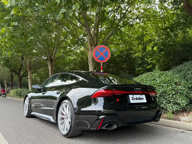 Audi RS 7 — Фото автомобиля 13