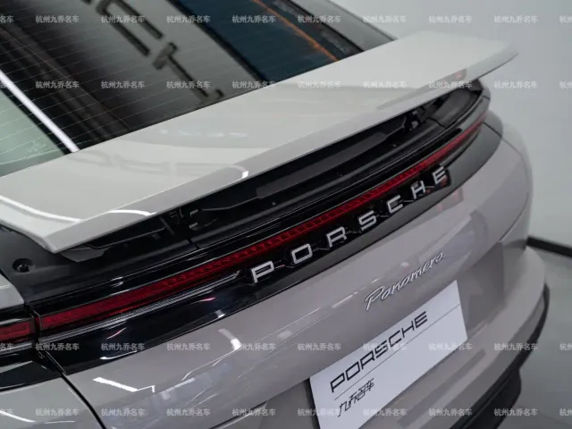 Porsche Panamera — Фото автомобиля 11