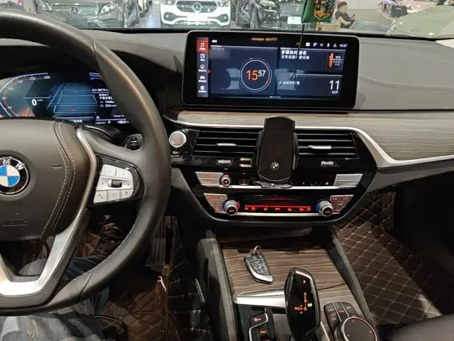 BMW 6 Series Gran Turismo — Фото автомобиля 9