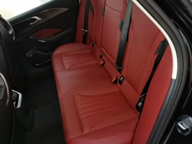 Hongqi H6 — Фото автомобиля 16