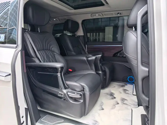 GAC Trumpchi M8 — Фото автомобиля 16