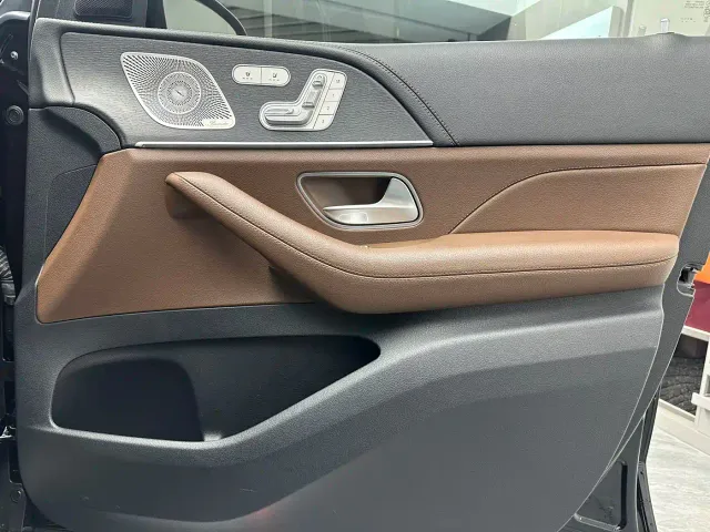 Mercedes-Benz GLS-Class — Фото автомобиля 26