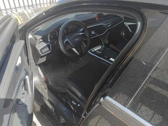 Audi A6L — Фото автомобиля 9