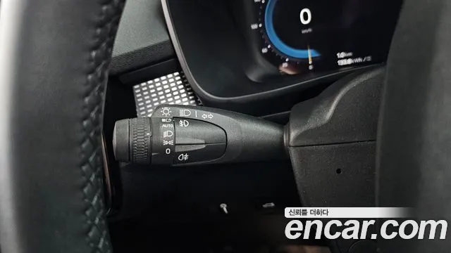 Вольво XC40 — Фото автомобиля 20