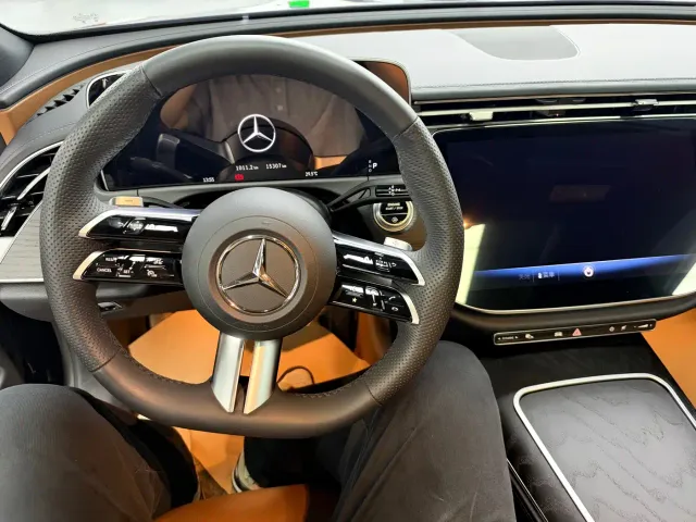 Mercedes-Benz E-Class — Фото автомобиля 6