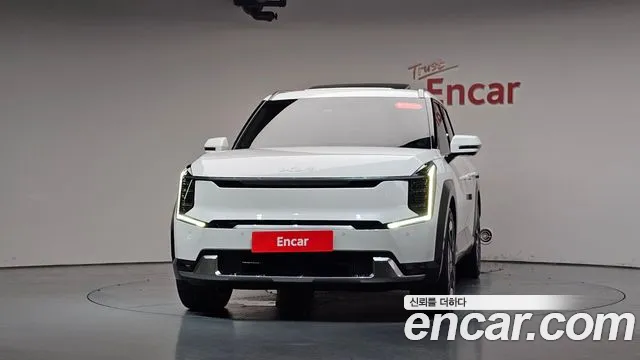 Kia EV9 — Фото автомобиля 3
