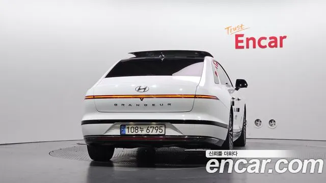 Hyundai Grandeur GN7 — Фото автомобиля 4