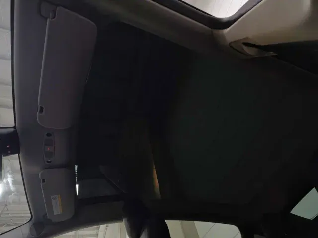 Tesla Model Y — Фото автомобиля 14