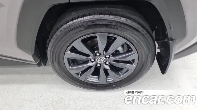 Toyota RAV4 — Фото автомобиля 5