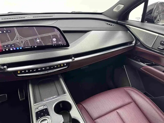 Cadillac XT5 — Фото автомобиля 15