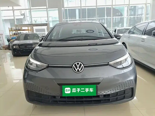 Volkswagen ID.3 — Фото автомобиля 2