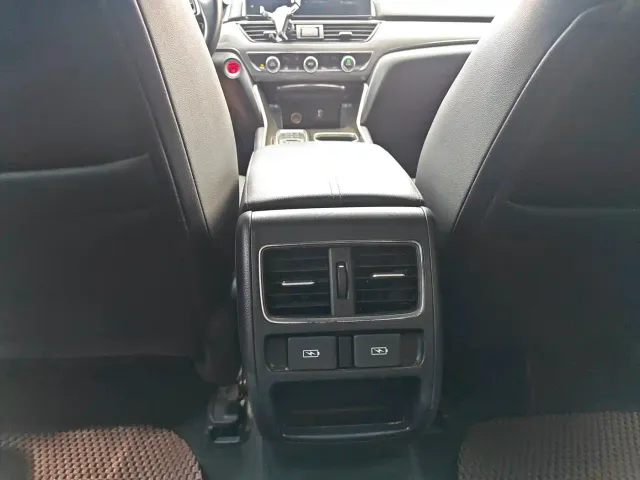 Honda Accord — Фото автомобиля 16