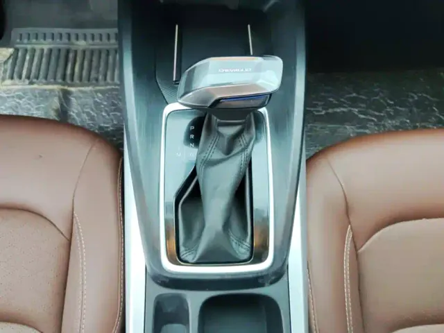 Chevrolet Monza — Фото автомобиля 16